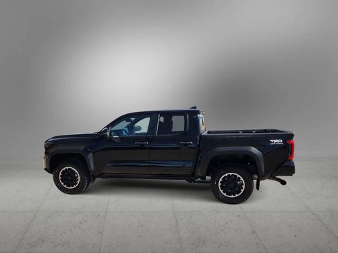 Used 2024 Toyota Tacoma TRD Off-Road image 5