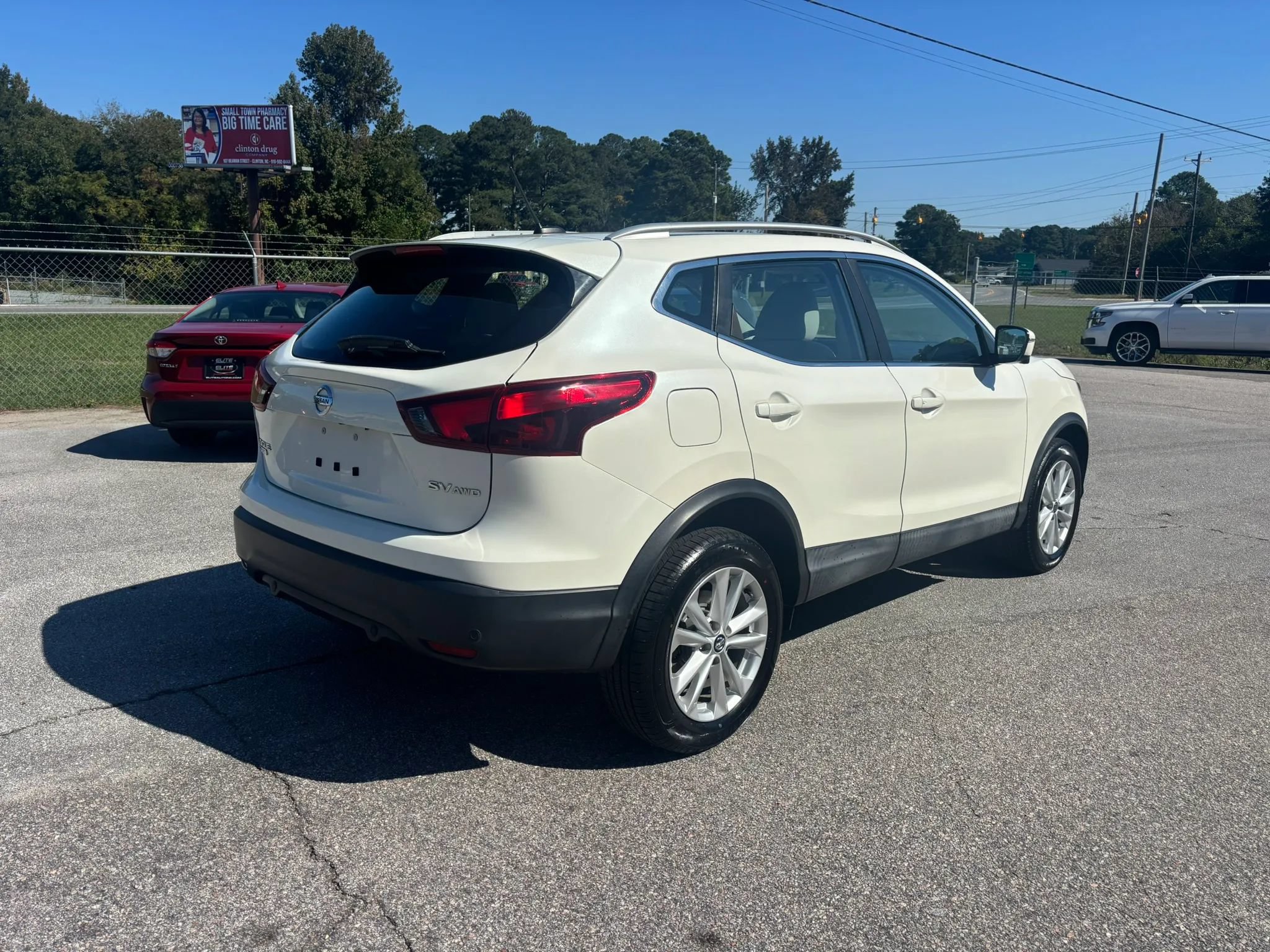 Used 2019 Nissan Rogue Sport SV w/ Technology Package AWD/4WD image 6