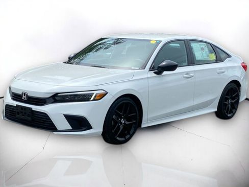 Used 2022 Honda Civic Sport image 2