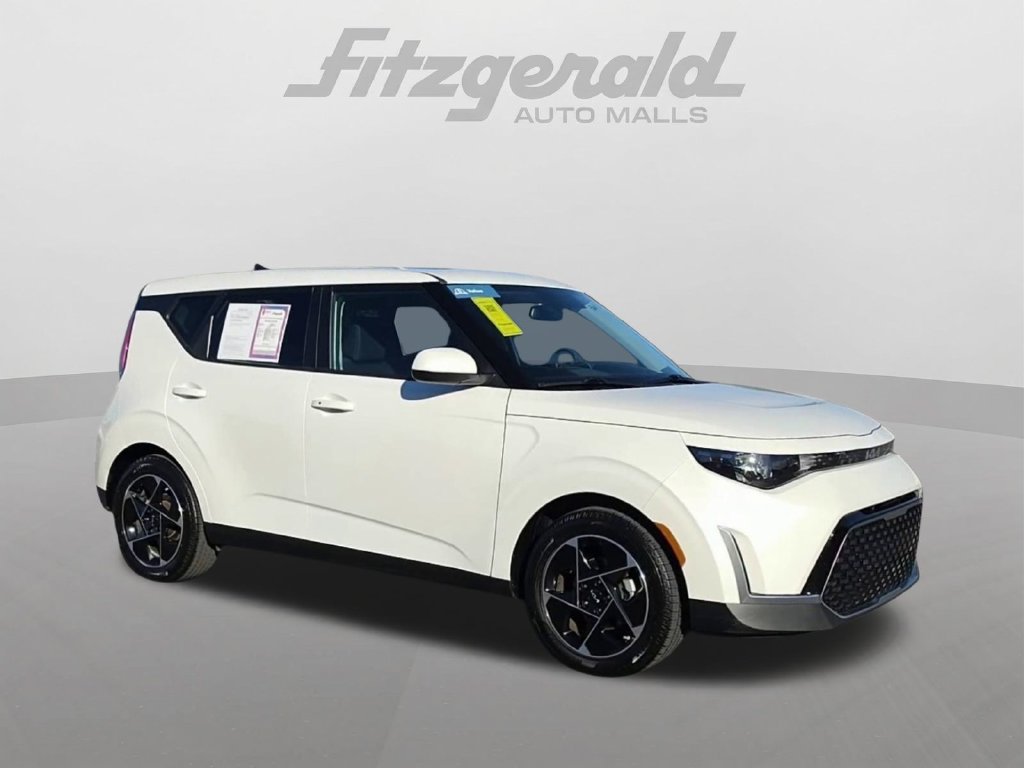 Used 2024 Kia Soul EX FWD image 2