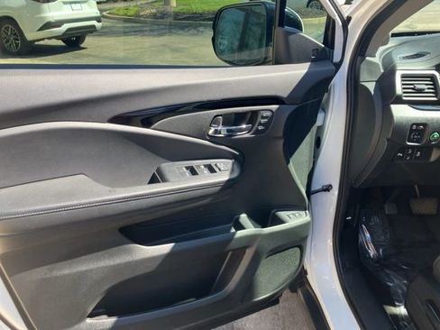 Used 2021 Honda Pilot Elite image 9