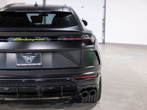 Used 2022 Lamborghini Urus image 13