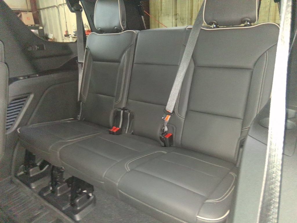 Used 2022 GMC Yukon SLT w/ SLT Luxury Package AWD/4WD image 16