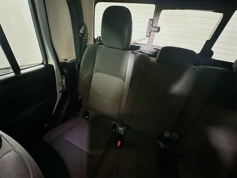 Used 2023 Jeep Gladiator Mojave w/ Cold Weather Group image 12