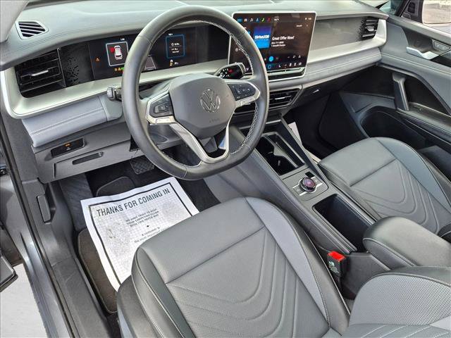 Used 2025 Volkswagen Tiguan SE FWD image 10