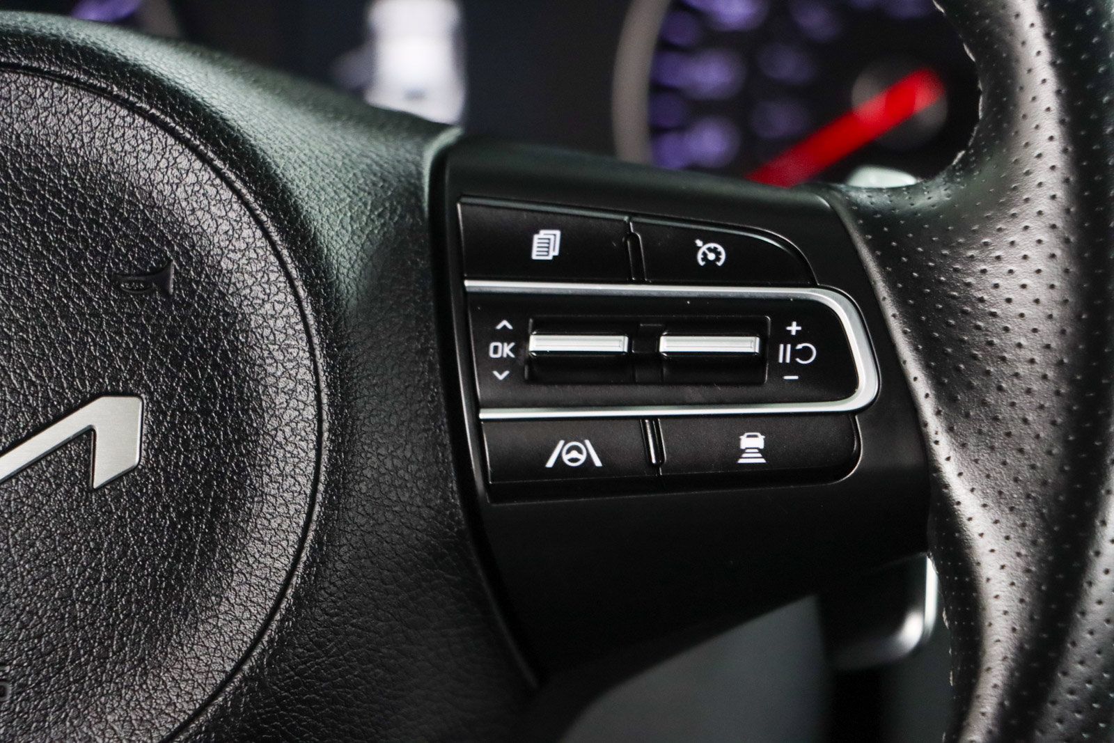Used 2022 Kia Stinger GT1 RWD image 14