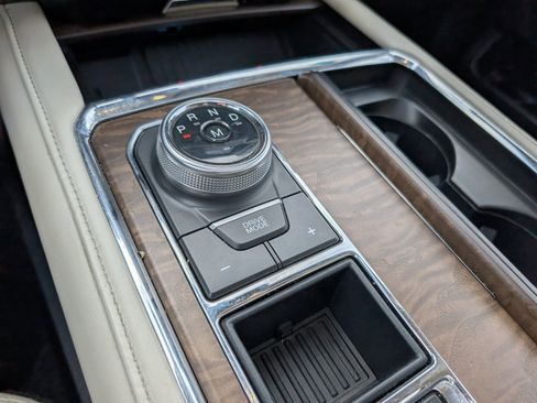 Used 2020 Ford Expedition Platinum image 16