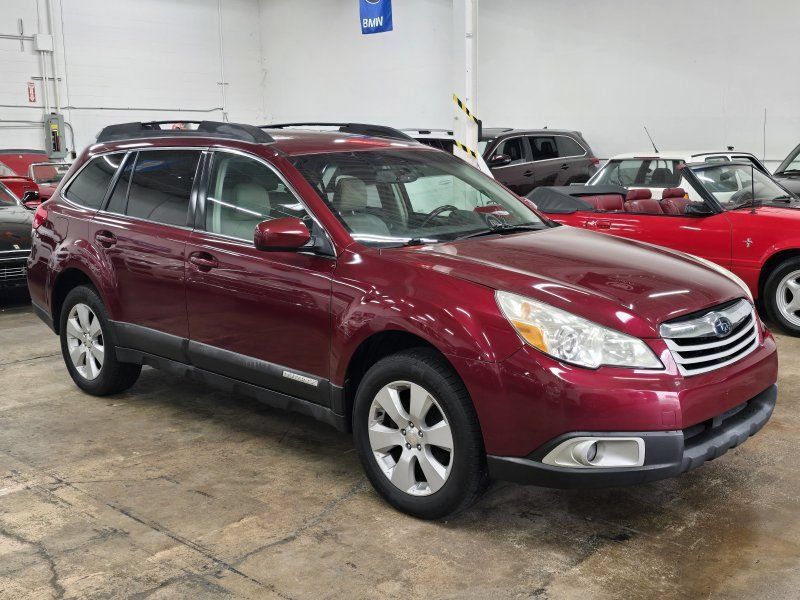 Used 2011 Subaru Outback 2.5i Premium AWD/4WD image 1