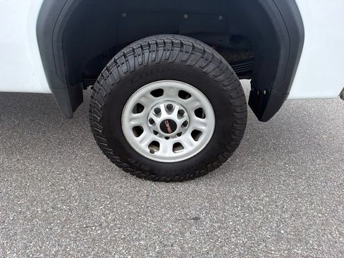Used 2021 GMC Sierra 2500 SLE w/ X31 Off-Road Package AWD/4WD image 9
