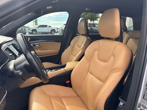 Used 2018 Volvo XC90 T6 Momentum w/ Convenience Package AWD/4WD image 13