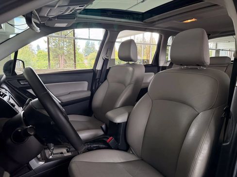 Used 2014 Subaru Forester 2.5i Touring AWD/4WD image 17