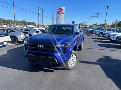 New 2025 Toyota Tacoma SR5