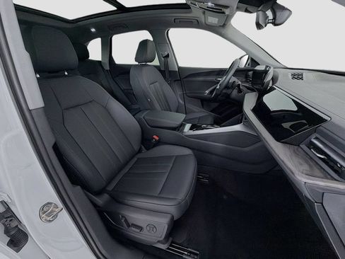 Used 2025 Audi Q5 Premium AWD/4WD image 27