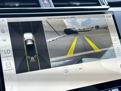 Certified 2025 Land Rover Range Rover Velar Dynamic SE image 23