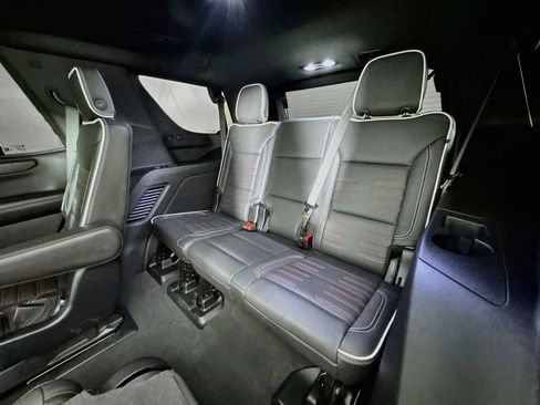 Used 2025 GMC Yukon AT4 Ultimate AWD/4WD image 31