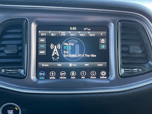 Used 2017 Dodge Challenger SXT image 20