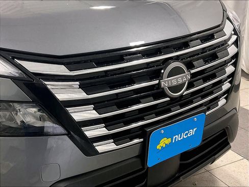 Used 2025 Nissan Rogue S image 31