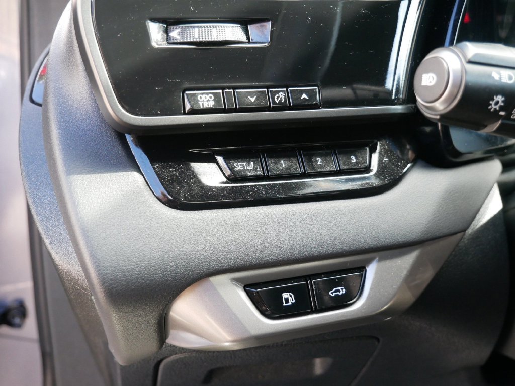 Used 2023 Lexus RX 350 Premium w/ Accessory Package AWD/4WD image 17