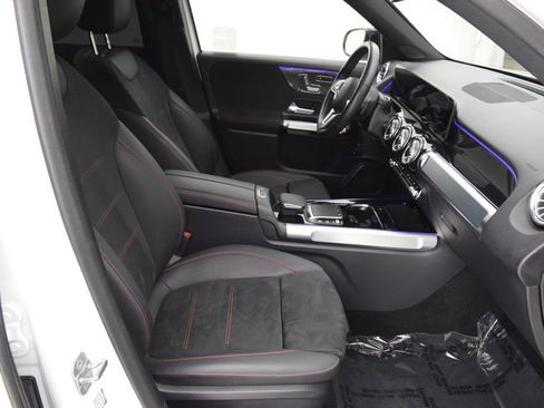 Certified 2023 Mercedes-Benz GLB 250 image 16