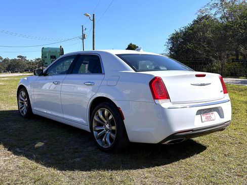 Used 2019 Chrysler 300 Limited image 7