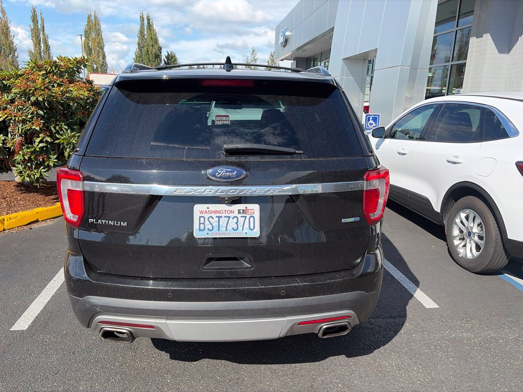 Used 2017 Ford Explorer Platinum AWD/4WD image 5