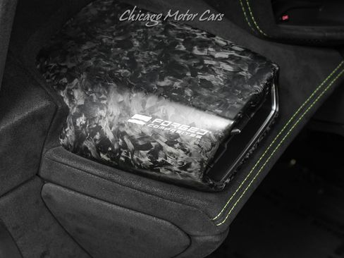 Used 2018 Lamborghini Huracan Performante AWD/4WD image 10