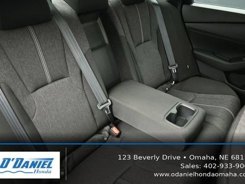 Used 2025 Honda Accord Sport image 39
