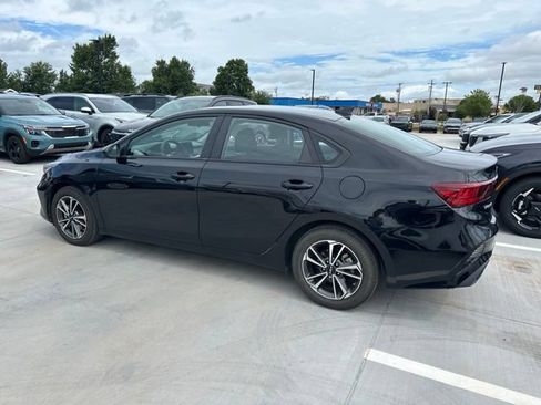 Used 2023 Kia Forte LXS FWD image 13