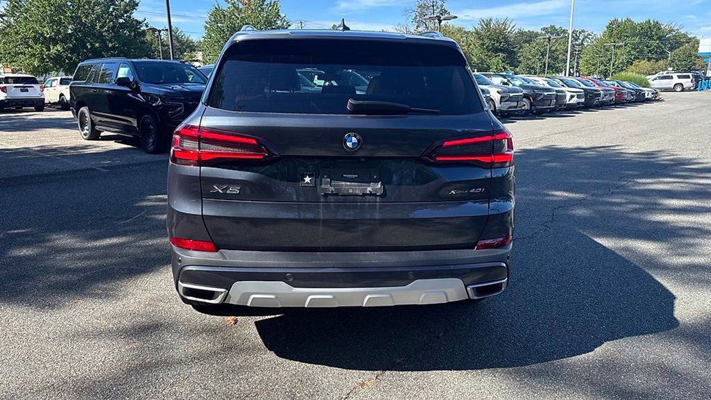 Used 2022 BMW X5 xDrive40i w/ Premium Package AWD/4WD image 5