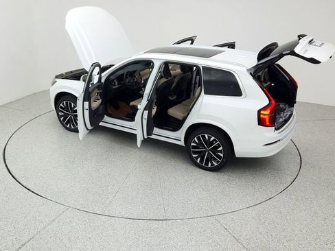 New 2026 Volvo XC90 B6 Plus w/ Protection Package Premier image 43