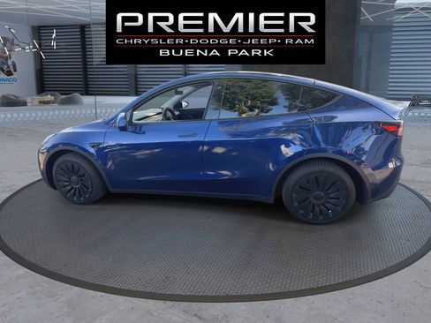 Used 2021 Tesla Model Y Long Range AWD/4WD image 5