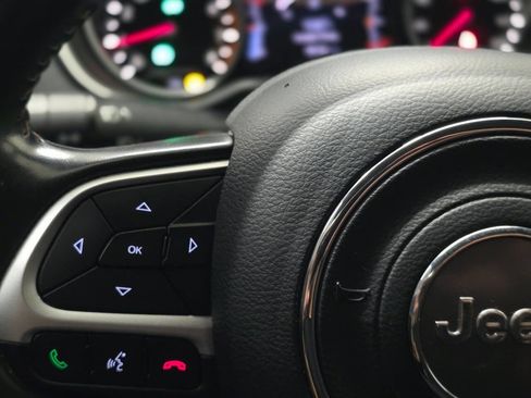 Used 2020 Jeep Compass Latitude w/ Popular Equipment Group image 16