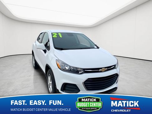 Used 2021 Chevrolet Trax LS w/ Tint and Cruise Package FWD image 1