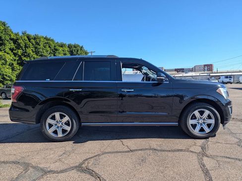 Used 2018 Ford Expedition Limited image 2