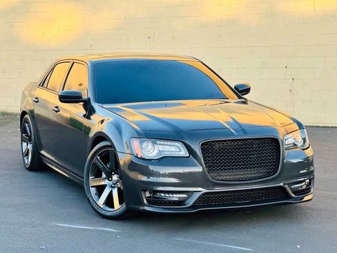Used 2014 Chrysler 300 SRT8 w/ Harman/Kardon Audio Group RWD image 1
