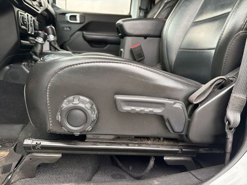 Used 2022 Jeep Gladiator Sport AWD/4WD image 33