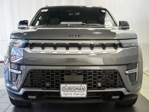 New 2026 Jeep Grand Wagoneer L 4WD image 2