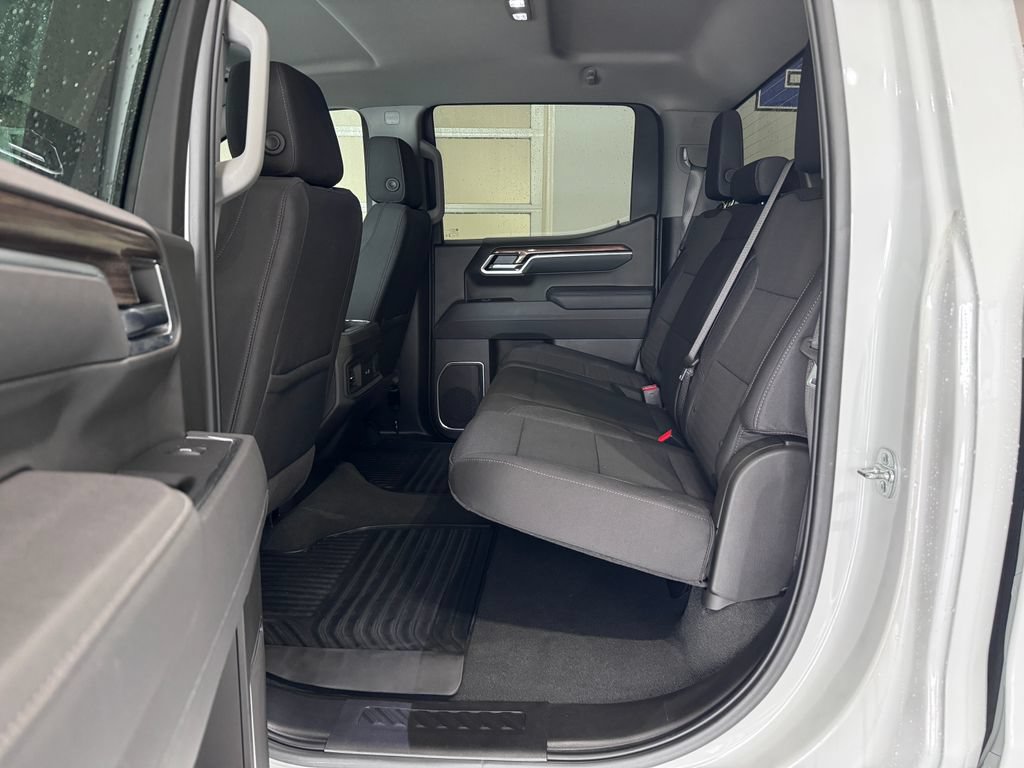 Certified 2025 Chevrolet Silverado 1500 RST AWD/4WD image 14