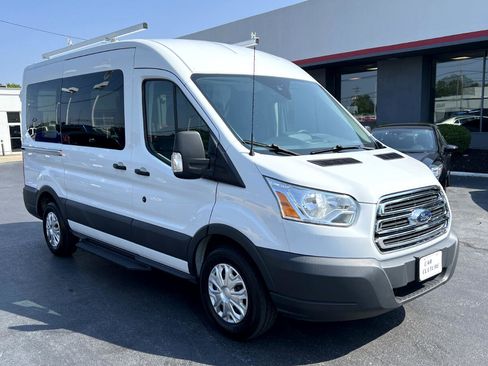 Used 2016 Ford Transit 150 XLT image 3