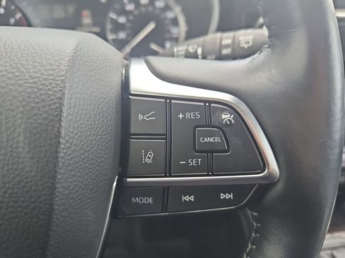 Used 2021 Toyota Highlander Limited image 25