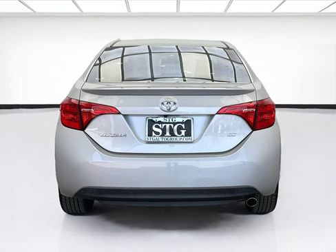 Used 2018 Toyota Corolla SE FWD image 5