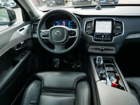 Certified 2023 Volvo XC90 B6 Ultimate w/ Lounge Package AWD/4WD image 18