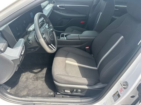 Used 2025 Hyundai Sonata SEL FWD image 9