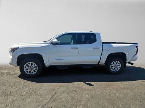 Used 2024 Toyota Tacoma SR5 RWD image 6