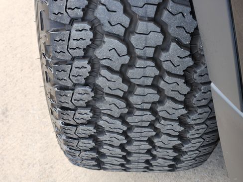 Certified 2025 Land Rover Defender 110 S image 12