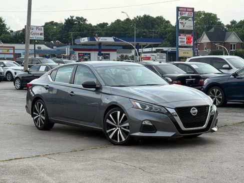 Used 2020 Nissan Altima 2.5 SR FWD image 3