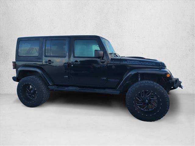 Used 2017 Jeep Wrangler Unlimited Sahara AWD/4WD image 4