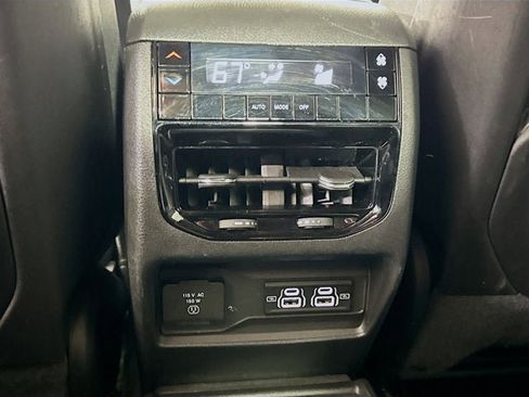 Used 2025 Jeep Grand Cherokee L Altitude image 26