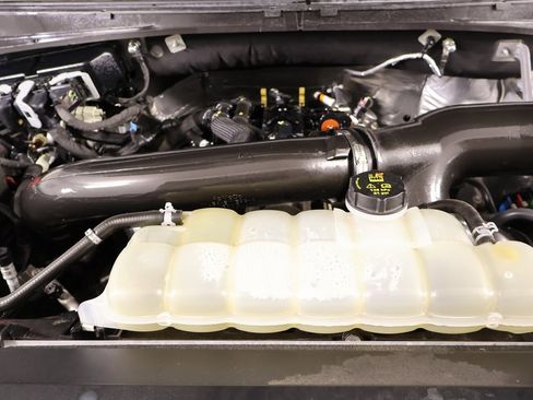 Used 2023 Ford Expedition Max XLT image 21