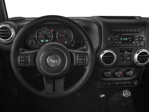 Used 2016 Jeep Wrangler Unlimited Sahara w/ Dual Top Group AWD/4WD image 4